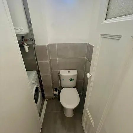 Apartment T2 Lumineux Et Traversant A 2 Min Du Parc Lonchamps Marseille